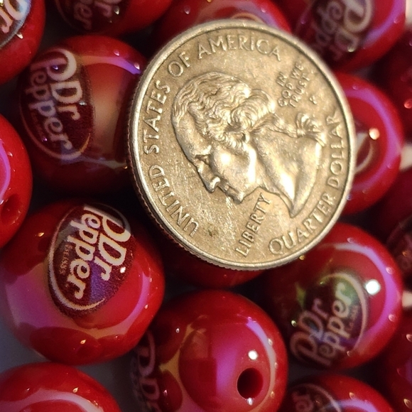 Beads Dr P Pop 16mm 4 Pieces Acrylic UV Print Loose Beads Crafting Bubblegum - Picture 2 of 2